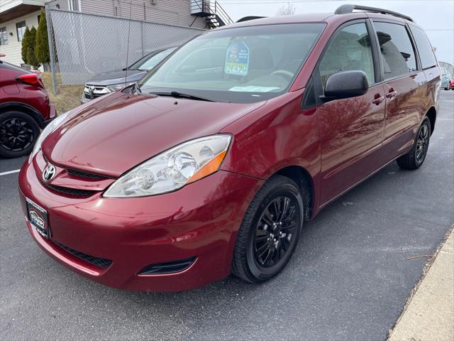 2010 Toyota Sienna LE