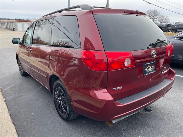 2010 Toyota Sienna LE
