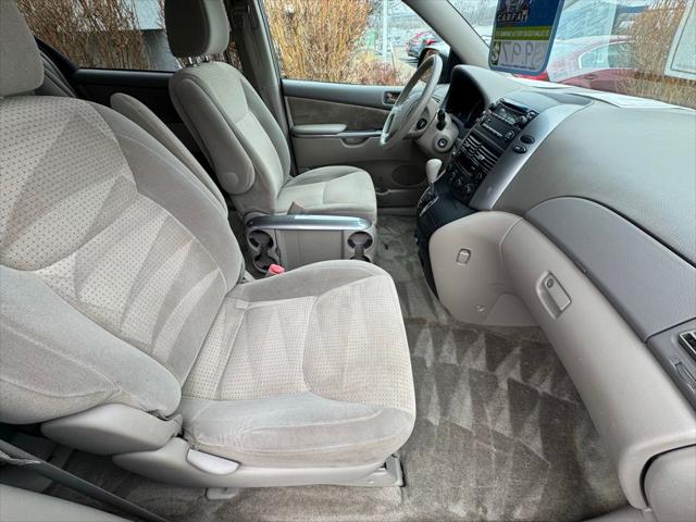 2010 Toyota Sienna LE