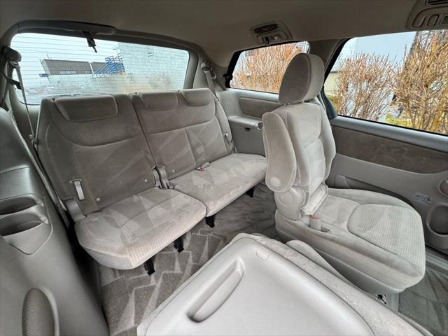 2010 Toyota Sienna LE