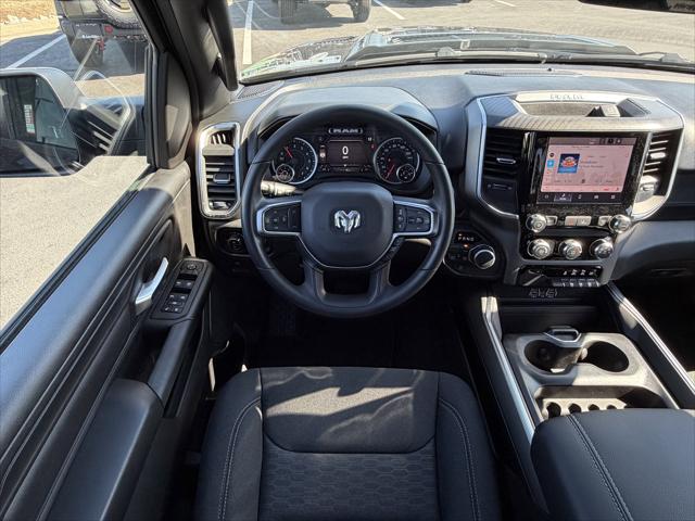 2026 Ram 1500 Express Crew Cab 4x4 5'7" Box