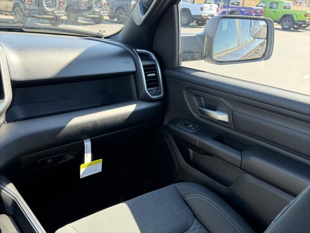 2026 Ram 1500 Express Crew Cab 4x4 5'7" Box