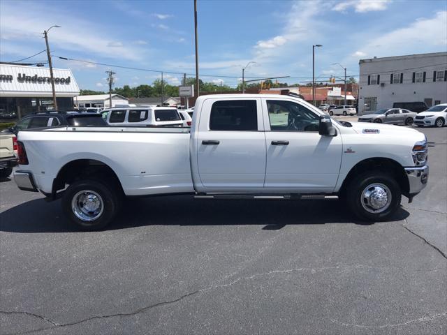 2026 Ram 3500 Tradesman Crew Cab 4x4 8' Box