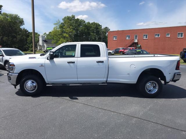 2026 Ram 3500 Tradesman Crew Cab 4x4 8' Box