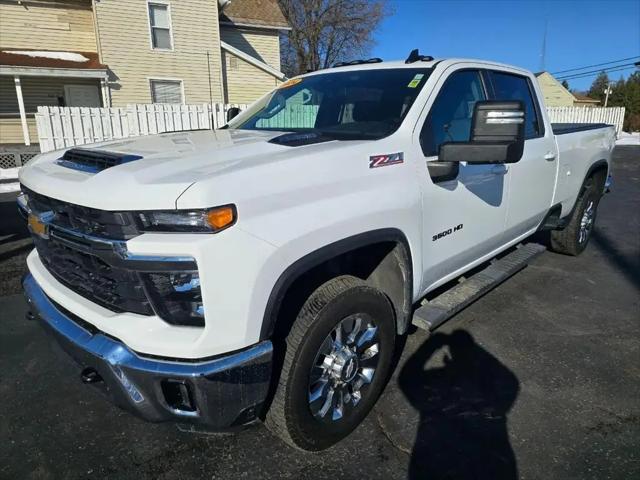 2024 Chevrolet Silverado 3500HD 4WD Crew Cab Long Bed LT for sale in East Palestine, OH
