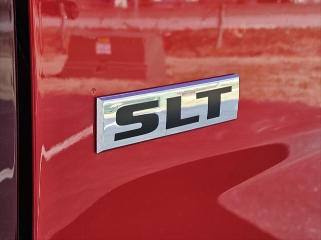 2024 Ram 1500 Classic SLT Quad Cab 4x4 6'4" Box