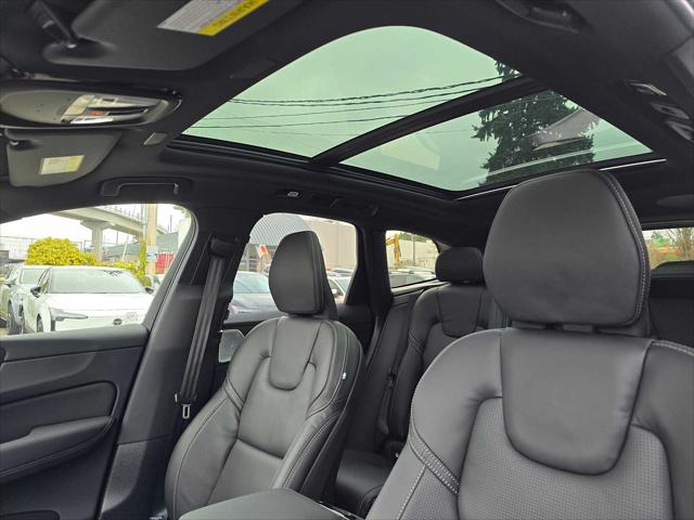 2026 Volvo XC60 B5 Ultra Black Edition