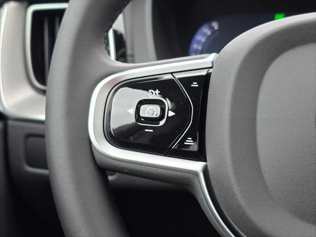 2026 Volvo XC60 B5 Ultra Black Edition