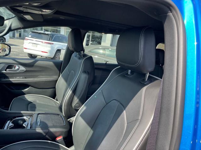 2026 Chrysler Pacifica Limited AWD