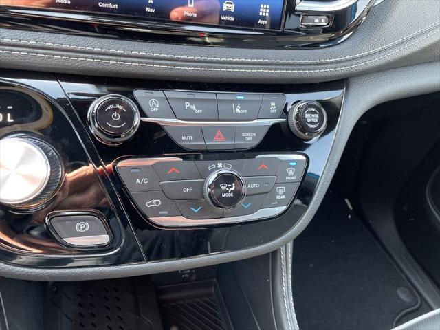2026 Chrysler Pacifica Limited AWD
