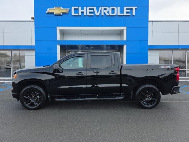 2023 Chevrolet Silverado 1500 4WD Crew Cab Short Bed Custom