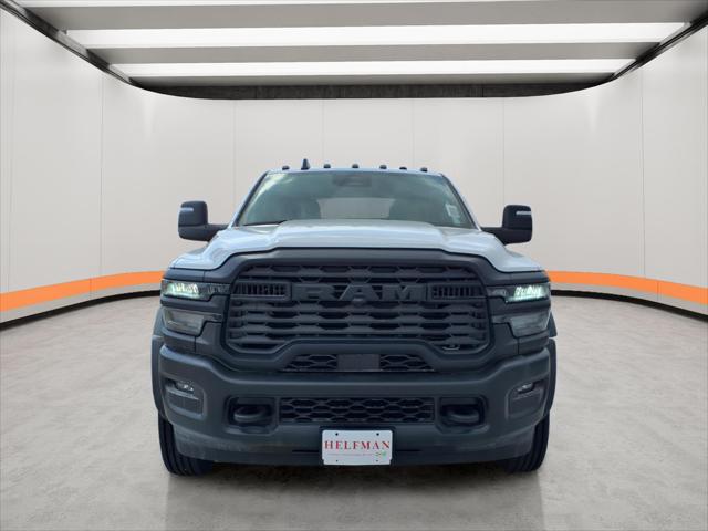 2026 RAM Ram 5500 Chassis Cab RAM 5500 TRADESMAN CHASSIS CREW CAB 4X4 84 CA