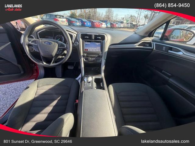 2017 Ford Fusion SE