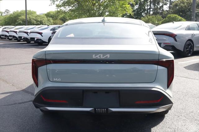 2026 Kia K4 LXS