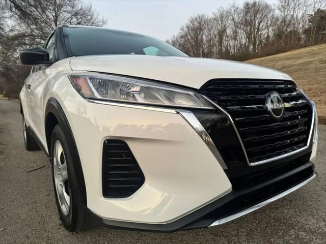 2023 Nissan Kicks S Xtronic CVT