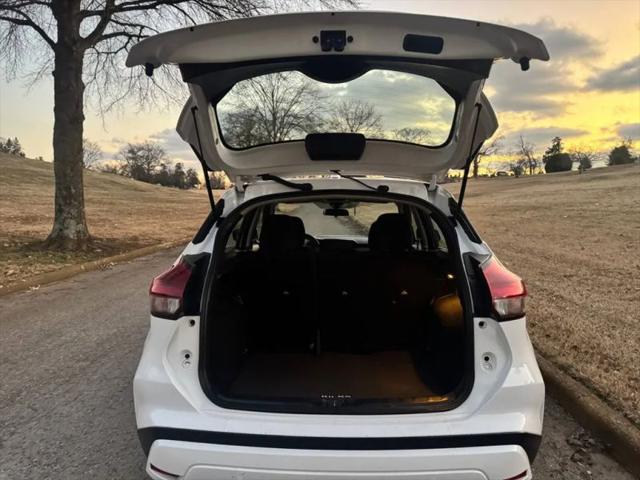 2023 Nissan Kicks S Xtronic CVT