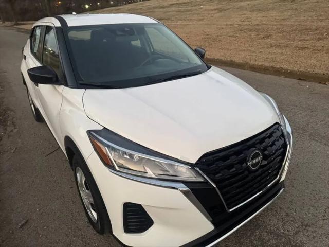 2023 Nissan Kicks S Xtronic CVT