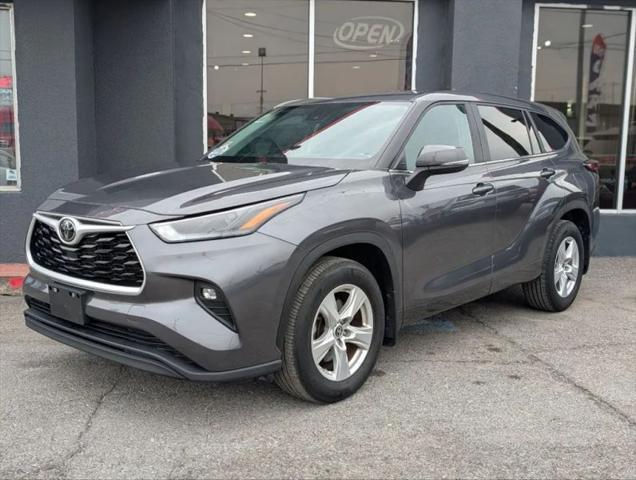 2024 Toyota Highlander LE