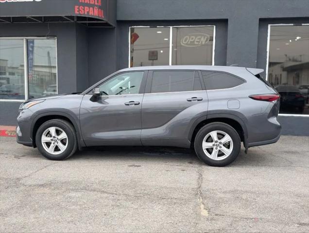 2024 Toyota Highlander LE