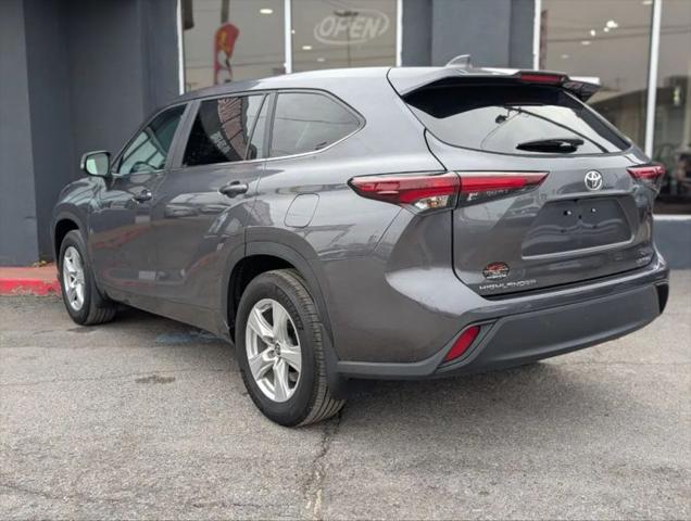 2024 Toyota Highlander LE