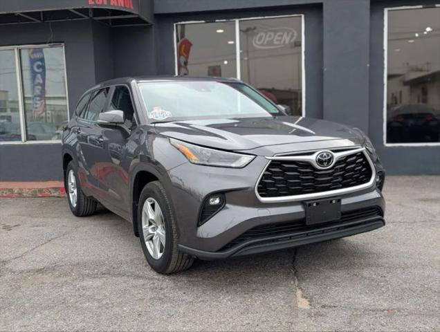 2024 Toyota Highlander LE