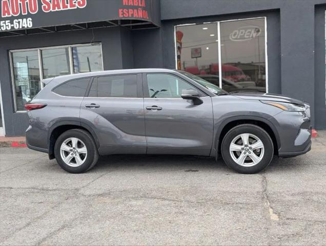 2024 Toyota Highlander LE