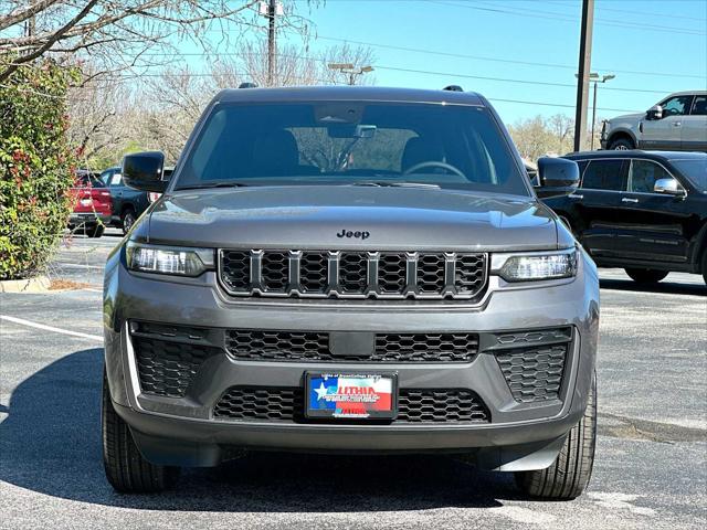 2026 Jeep Grand Cherokee Altitude 4x4