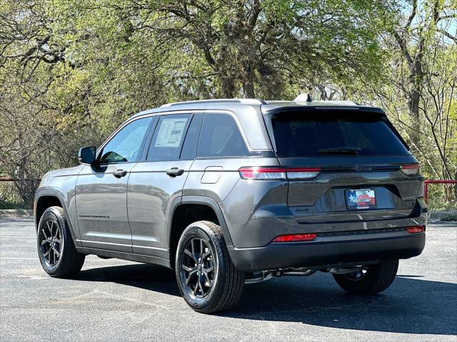 2026 Jeep Grand Cherokee Altitude 4x4