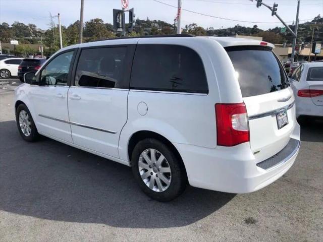 2014 Chrysler Town & Country Touring