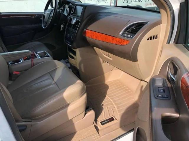 2014 Chrysler Town & Country Touring