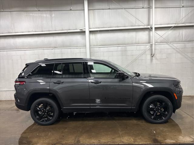 New 2026 Jeep Grand Cherokee For Sale in Wilmington, OH
