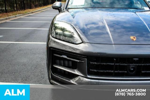 2025 Porsche Cayenne GTS