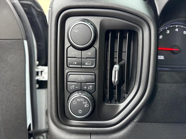 2020 Chevrolet Silverado 1500 4WD Crew Cab Short Bed Custom