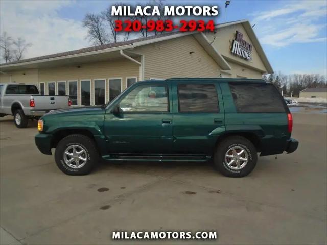 2000 GMC Yukon Denali for sale in Milaca, MN