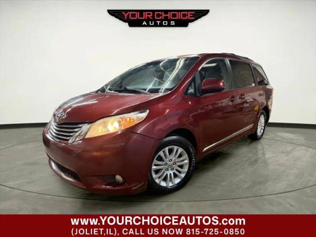 2013 Toyota Sienna XLE V6 8 Passenger for sale in Joliet, IL