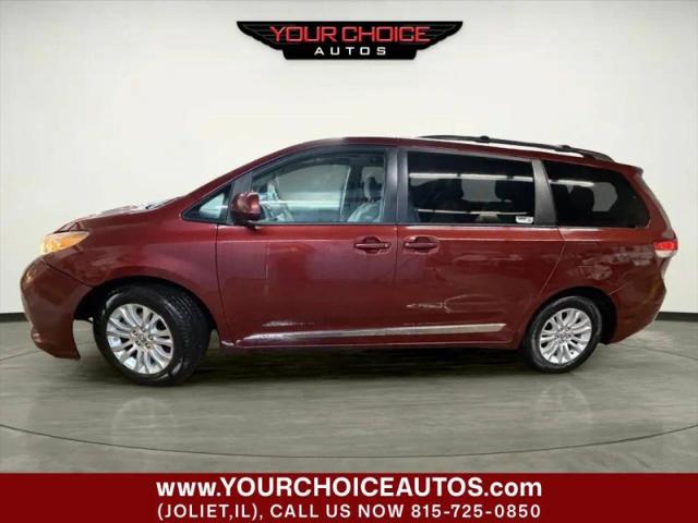 2013 Toyota Sienna XLE V6 8 Passenger