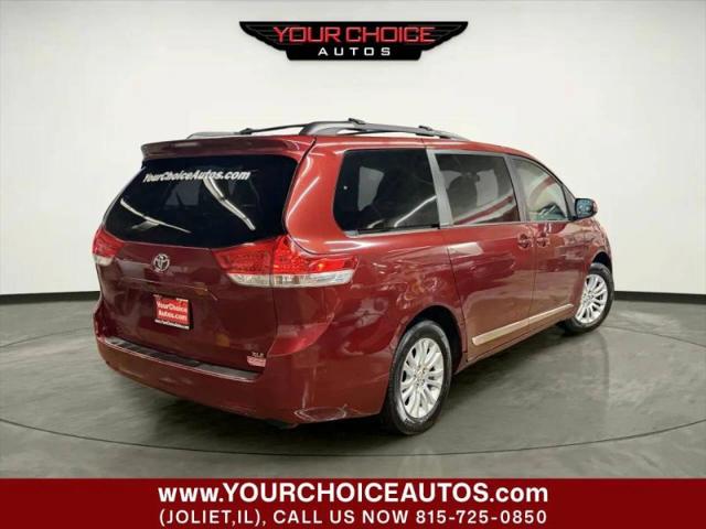 2013 Toyota Sienna XLE V6 8 Passenger