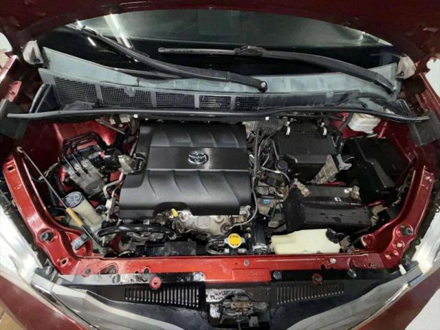 2013 Toyota Sienna XLE V6 8 Passenger