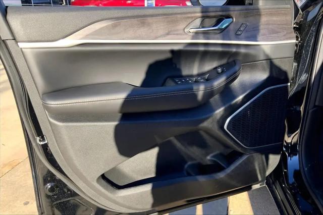 2026 Jeep Grand Cherokee Limited 4x2