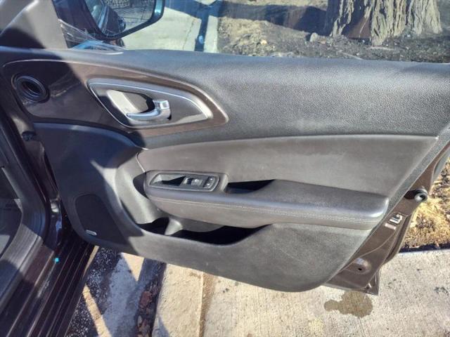 2015 Chrysler 200 C