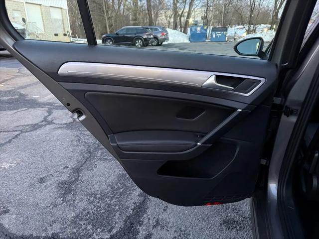 2016 Volkswagen e-Golf SEL Premium