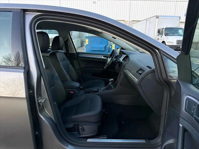 2016 Volkswagen e-Golf SEL Premium