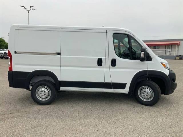 2026 Ram ProMaster Cargo Van Tradesman Low Roof 118" WB w/Pass Seat