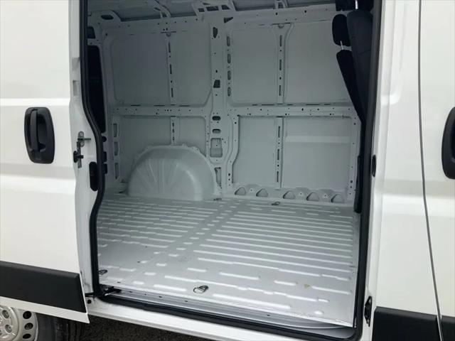 2026 Ram ProMaster Cargo Van Tradesman Low Roof 118" WB w/Pass Seat