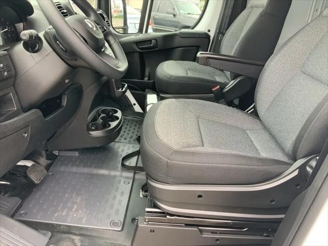 2026 Ram ProMaster Cargo Van Tradesman Low Roof 118" WB w/Pass Seat