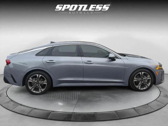2022 Kia K5 EX