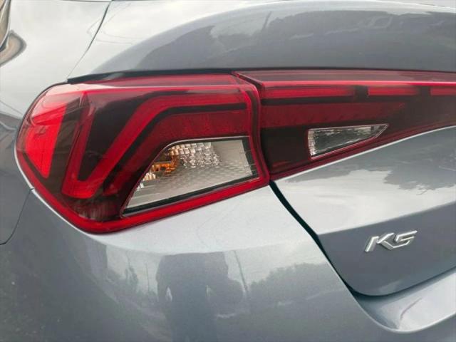 2022 Kia K5 EX