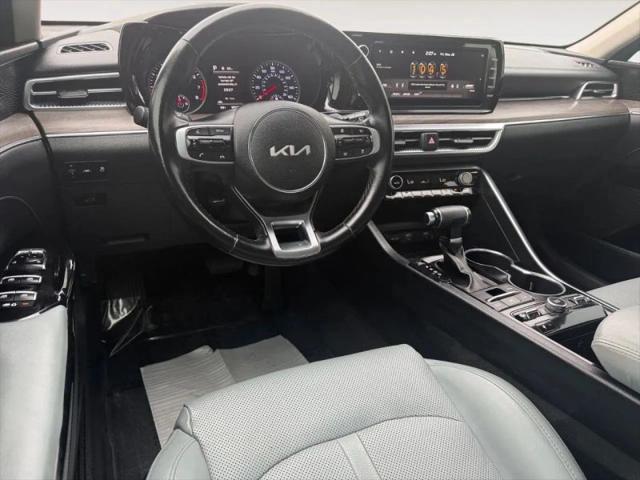 2022 Kia K5 EX