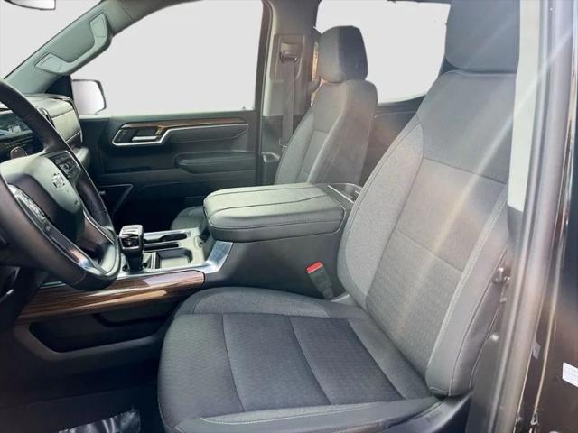 2025 Chevrolet Silverado 1500 4WD Crew Cab Standard Bed RST