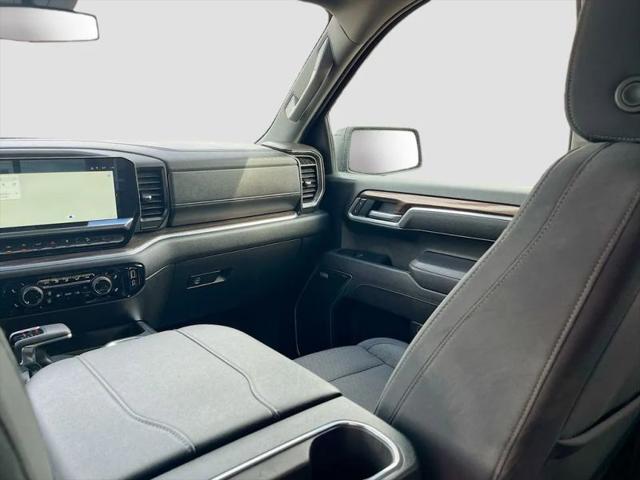 2025 Chevrolet Silverado 1500 4WD Crew Cab Standard Bed RST